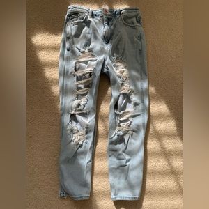 Hollister Ultra High Rise Mom Jean